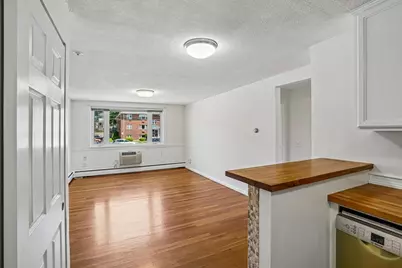 145 Warren St. #7, Watertown, MA 02472 - Photo 4