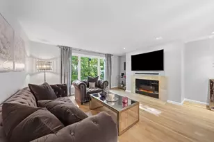 16 Coltsway, Wayland, MA 01778 - Photo 4