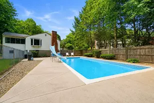10 Richardson Cir, Saugus, MA 01906 - Photo 2