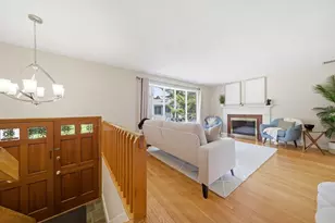 10 Richardson Cir, Saugus, MA 01906 - Photo 4