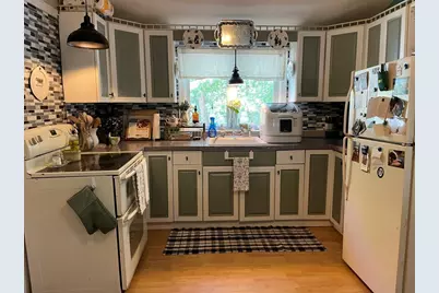 8 Jocelyn Ave, Plymouth, MA 02360 - Photo 6