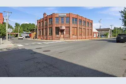 304 Pleasant St, Northampton, MA 01060 - Photo 1