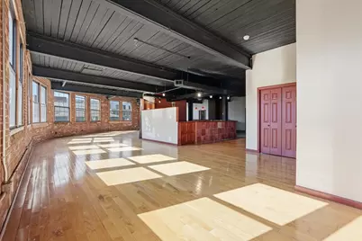 304 Pleasant St, Northampton, MA 01060 - Photo 4