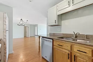 39 Parlin St, Everett, MA 02149 - Photo 4