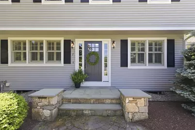 7 Lawrence Cir, Medfield, MA 02052 - Photo 4