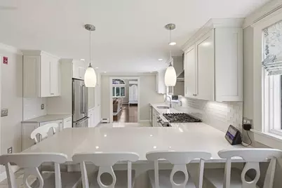7 Lawrence Cir, Medfield, MA 02052 - Photo 10
