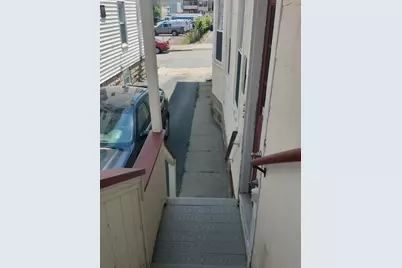 187 Earle St, New Bedford, MA 02746 - Photo 6