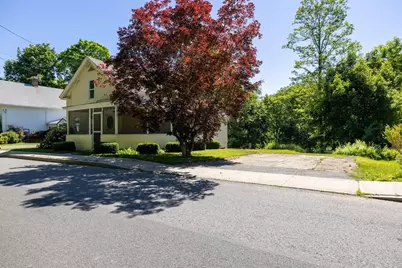 136 Quaboag St, Warren, MA 01083 - Photo 30