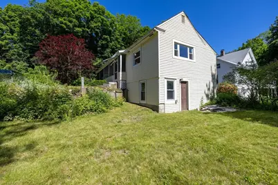 136 Quaboag St, Warren, MA 01083 - Photo 4