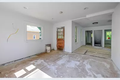136 Quaboag St, Warren, MA 01083 - Photo 6