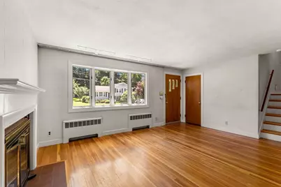 15 Pleasant St, Burlington, MA 01803 - Photo 4