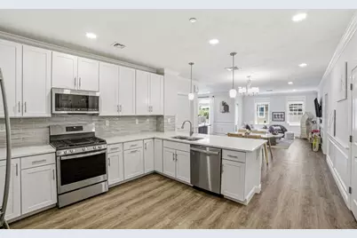 320 Middlesex Ave #D208, Medford, MA 02155 - Photo 2