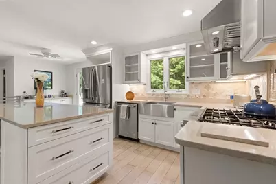 80 Hampton Rd, Sharon, MA 02067 - Photo 4