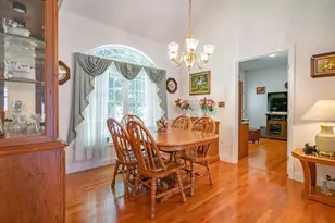 38 Holly Ln, Dracut, MA 01826 - Photo 8