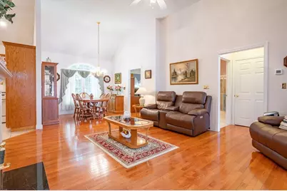 38 Holly Ln #38, Dracut, MA 01826 - Photo 6