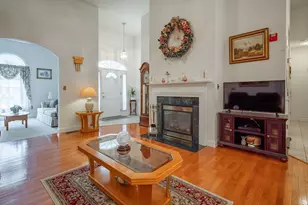38 Holly Ln, Dracut, MA 01826 - Photo 6
