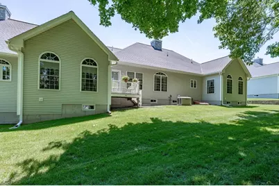 38 Holly Ln #38, Dracut, MA 01826 - Photo 2