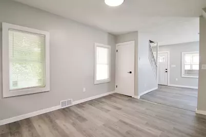 69 Manhattan St, Springfield, MA 01109 - Photo 16