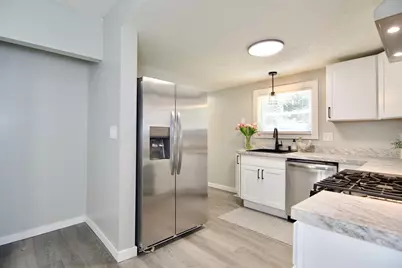 69 Manhattan St, Springfield, MA 01109 - Photo 20