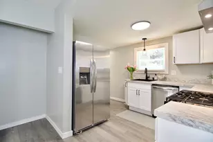69 Manhattan St, Springfield, MA 01109 - Photo 20