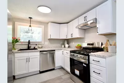 69 Manhattan St, Springfield, MA 01109 - Photo 18