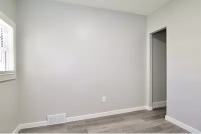 69 Manhattan St, Springfield, MA 01109 - Photo 24