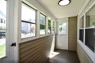 69 Manhattan St, Springfield, MA 01109 - Photo 4