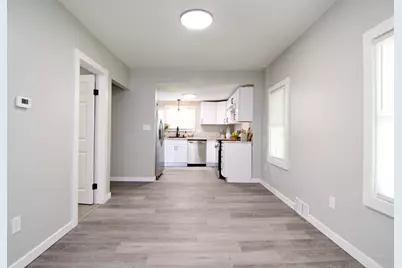 69 Manhattan St, Springfield, MA 01109 - Photo 12