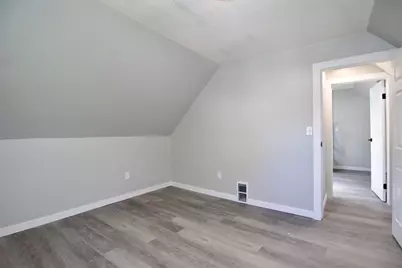 69 Manhattan St, Springfield, MA 01109 - Photo 34