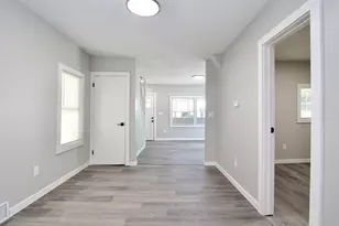 69 Manhattan St, Springfield, MA 01109 - Photo 14