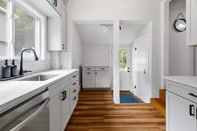 12 Brackett Ave, Stoneham, MA 02180 - Photo 8