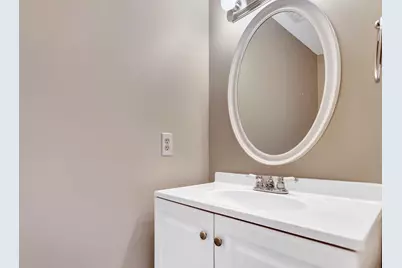 29 Christopher Dr #68, Methuen, MA 01844 - Photo 10