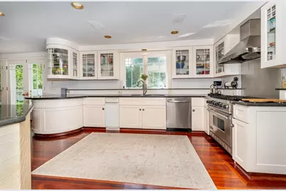 30 Summit Ave, Amesbury, MA 01913 - Photo 4