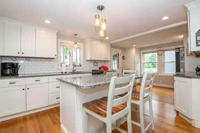5 Charles St, Peabody, MA 01960 - Photo 10