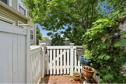 4 Short Street Pl #4, Boston, MA 02129 - Photo 16