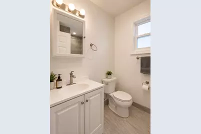 217 Washington St #2R, Lynn, MA 01902 - Photo 6