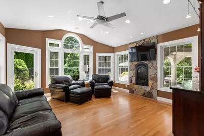 5 Hemenway Avenue, Melrose, MA 02176 - Photo 20