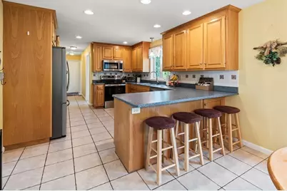 9 Gannett Way, Hopedale, MA 01747 - Photo 12