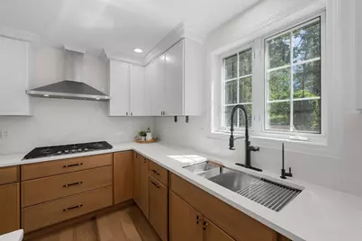 128 Memorial Dr, Shrewsbury, MA 01545 - Photo 20