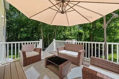128 Memorial Dr, Shrewsbury, MA 01545 - Photo 10