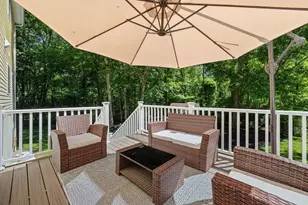 128 Memorial Dr, Shrewsbury, MA 01545 - Photo 10