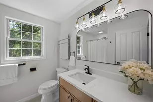 128 Memorial Dr, Shrewsbury, MA 01545 - Photo 20