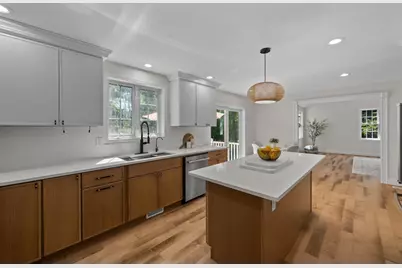 128 Memorial Dr, Shrewsbury, MA 01545 - Photo 12
