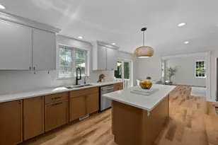 128 Memorial Dr, Shrewsbury, MA 01545 - Photo 12