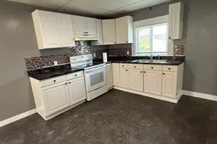 18 Adams St, Taunton, MA 02780 - Photo 4
