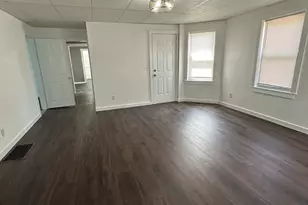 18 Adams St, Taunton, MA 02780 - Photo 2