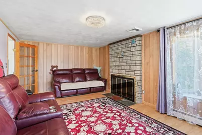 140 Ruskin St, Chicopee, MA 01020 - Photo 12