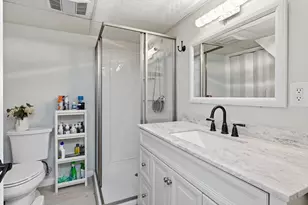 140 Ruskin St, Chicopee, MA 01020 - Photo 28