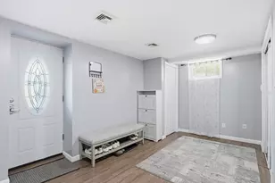 140 Ruskin St, Chicopee, MA 01020 - Photo 24
