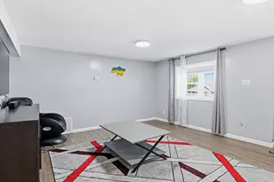 140 Ruskin St, Chicopee, MA 01020 - Photo 22